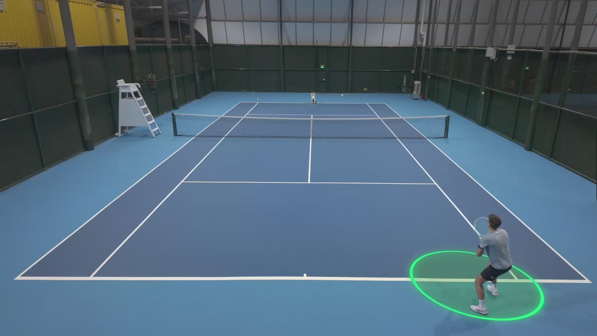 Tenniix-世界初カメラ追跡ポータブルAIテニスロボット